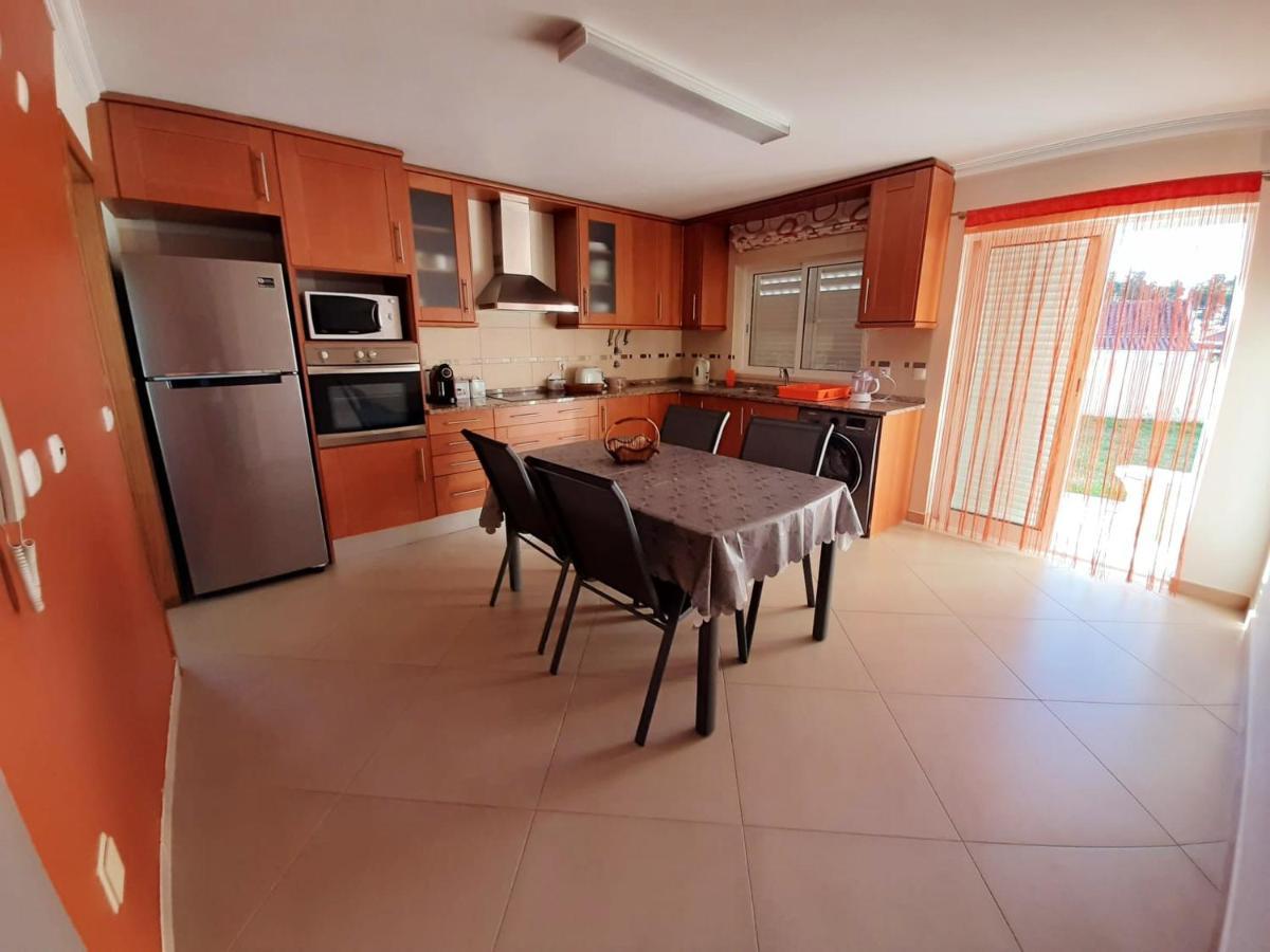 Spacious House In Aldeia Dos Pinheiros With Pool Азейтау Екстериор снимка