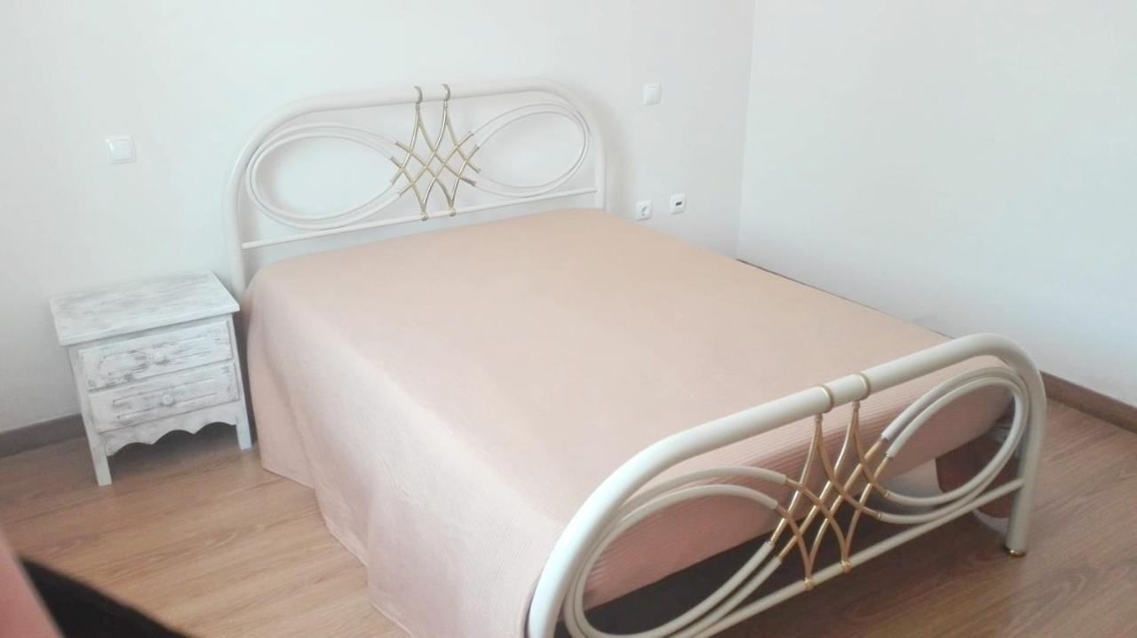 Spacious House In Aldeia Dos Pinheiros With Pool Азейтау Екстериор снимка