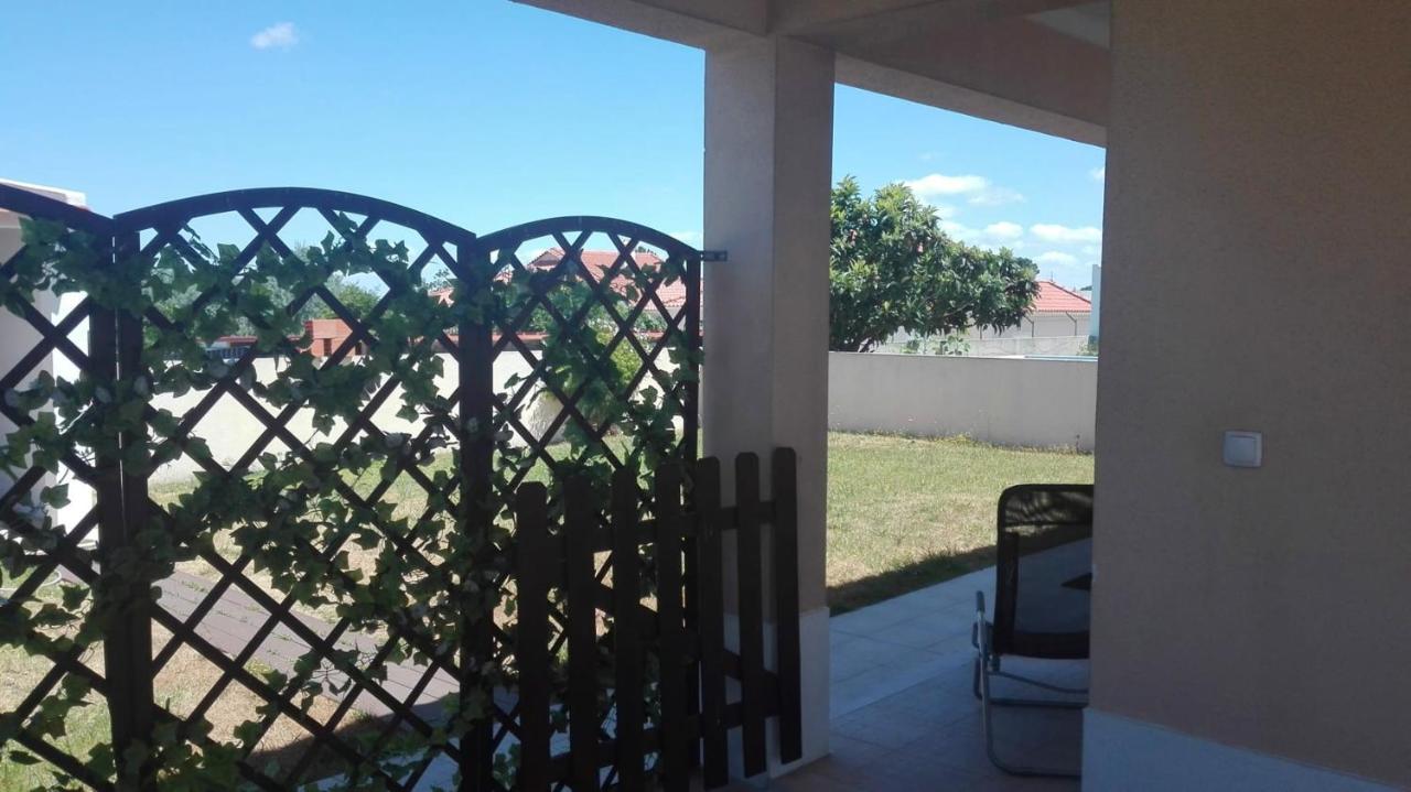 Spacious House In Aldeia Dos Pinheiros With Pool Азейтау Екстериор снимка