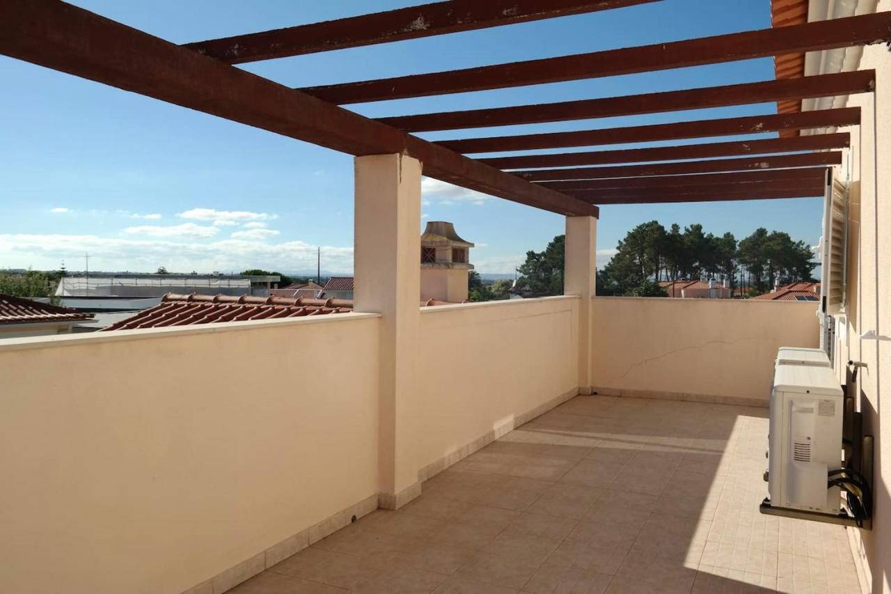 Spacious House In Aldeia Dos Pinheiros With Pool Азейтау Екстериор снимка